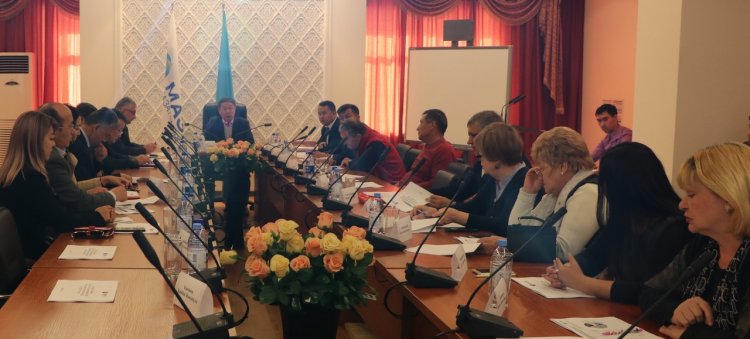 Тарифтер жөніндегі жұмыс тобының бірінші отырысы. Первое заседание рабочей группы по тарифам