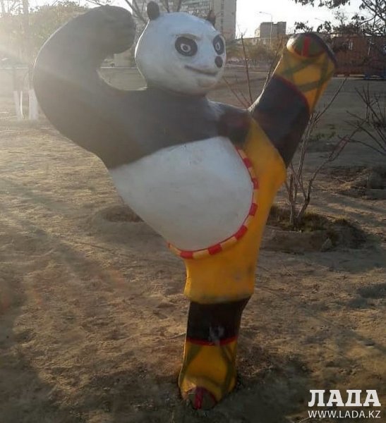 В Актау «поселились» сказочные персонажи