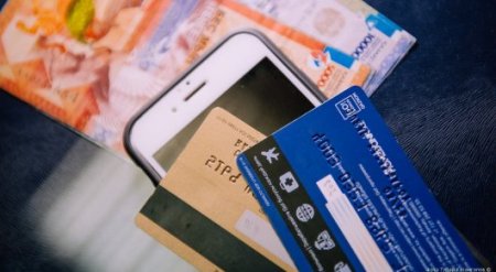 Токаев поручил снять с повестки вопрос денежных переводов