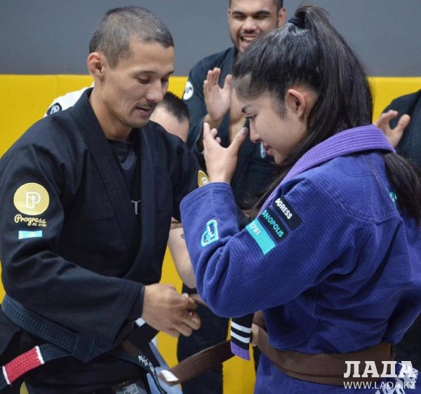 Историческая победа в Абу-Даби: Девушка из Актау стала чемпионкой мира по джиу-джитсу