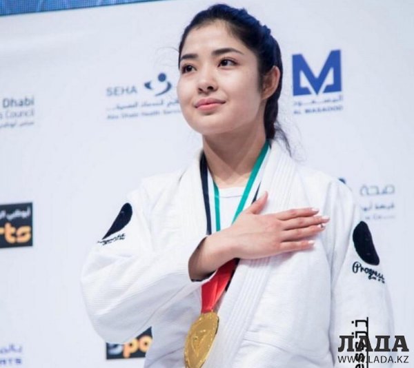 Историческая победа в Абу-Даби: Девушка из Актау стала чемпионкой мира по джиу-джитсу
