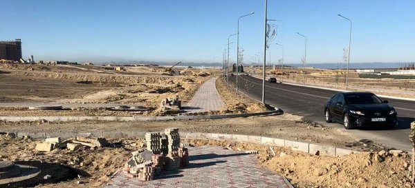Аким Актау поручил разобраться с нестандартными бордюрами