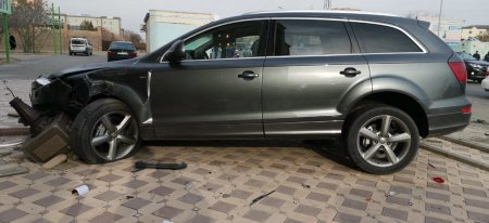 Три автомобиля столкнулись в Актау