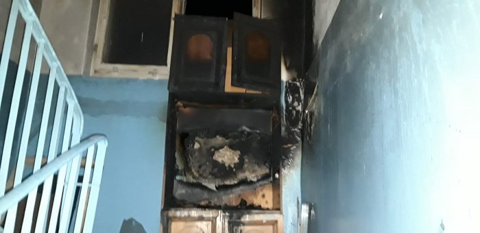 В 12 микрорайоне Актау произошло горение шкафа в жилом доме