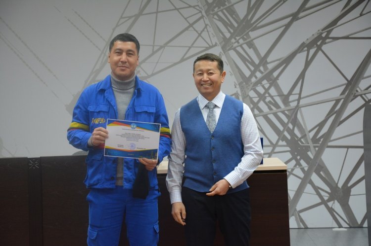 Награды ко дню энергетика получили работники АО «МРЭК»