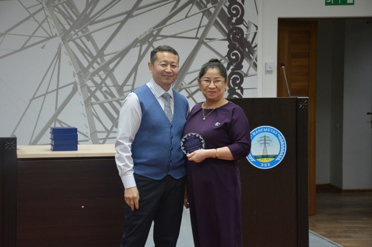 Награды ко дню энергетика получили работники АО «МРЭК»