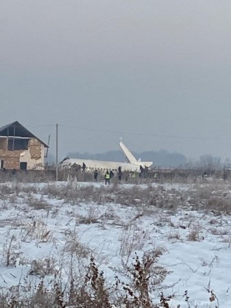 Самолет Bek Air разбился в Алматы
