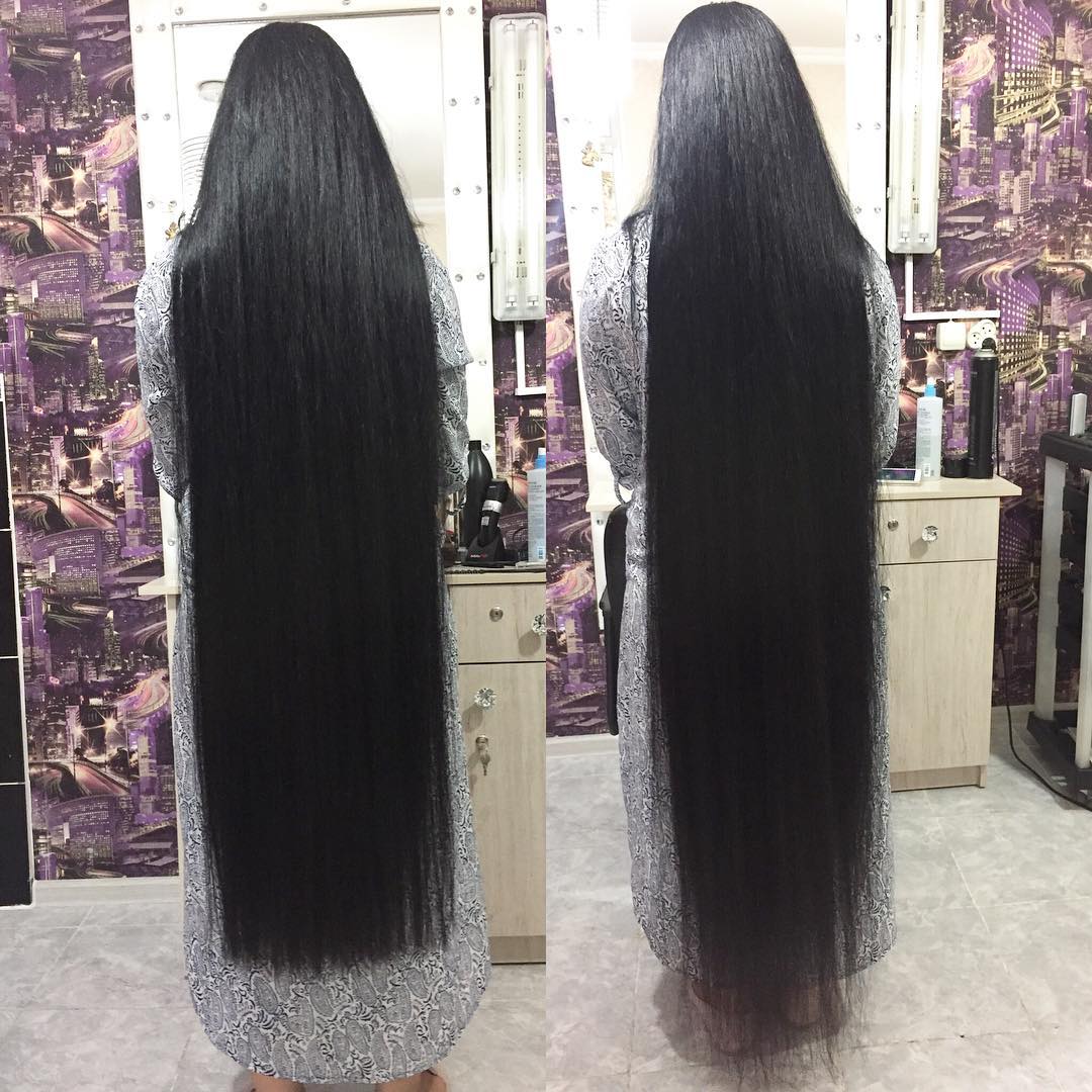 Жительница Жанаозена удивила пользователей Сети длиной своих волос
