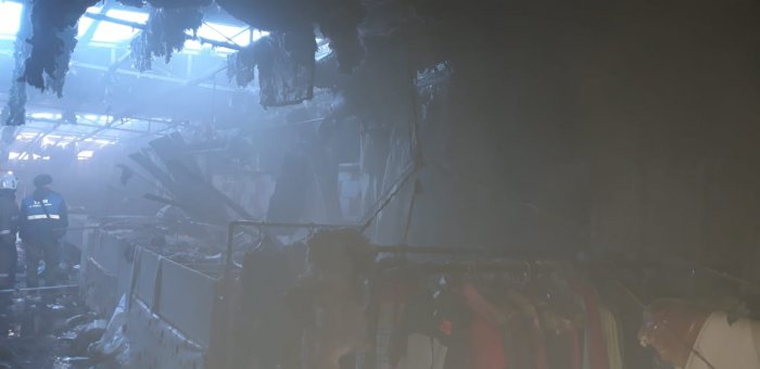 В Актау cгорел магазин одежды в 8А микрорайоне