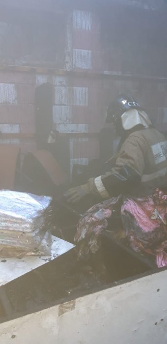 В Актау cгорел магазин одежды в 8А микрорайоне