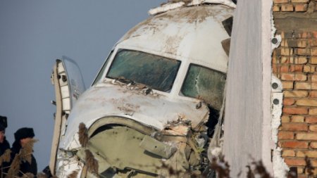 Умер второй пилот рухнувшего самолета Bek Air