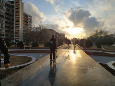 «Дайте нам место»: Скейтер обратился к акимату Актау