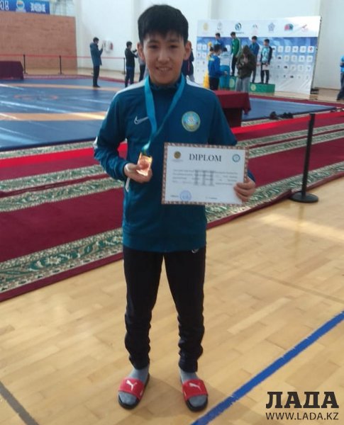 Борец из Актау стал бронзовым призером чемпионата страны