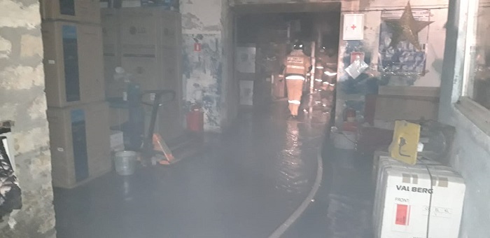 В Актау сгорел склад с бытовой техникой