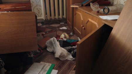 15-летняя девочка въехала в частный дом в Уральске, будучи пьяной и под действием наркотиков