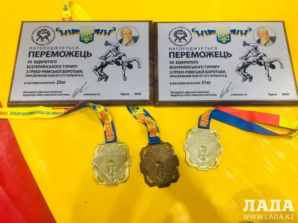 Юные борцы из Актау стали призёрами турнира в Одессе