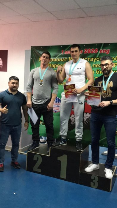 В Актау определены победители чемпионата области по силовым видам спорта