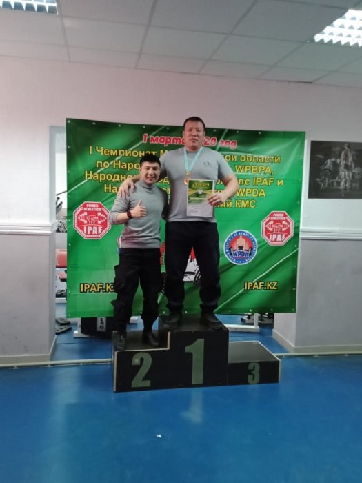 В Актау определены победители чемпионата области по силовым видам спорта