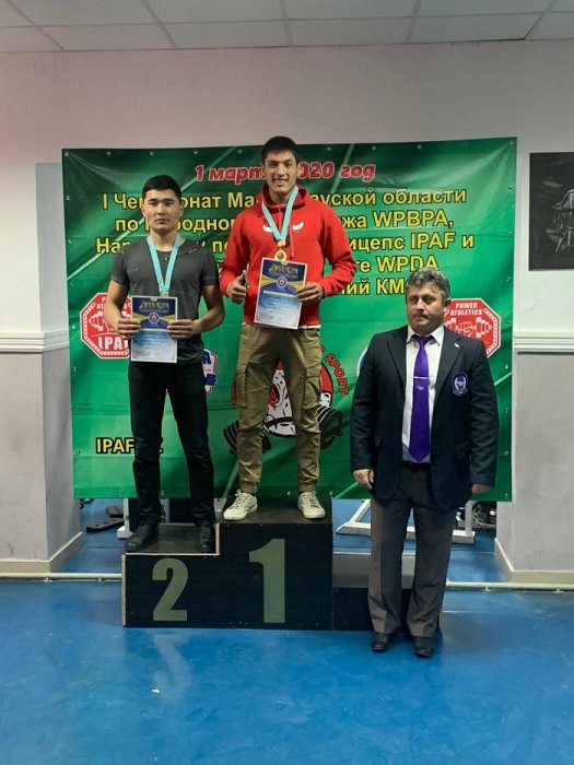 В Актау определены победители чемпионата области по силовым видам спорта