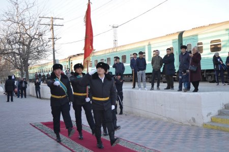 В Актау прибыла копия боевого знамени 74-ой отдельной стрелковой бригады