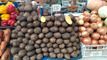 Cлухи о массовой закупке горожанами продуктов питания в Актау проверила Lada.kz