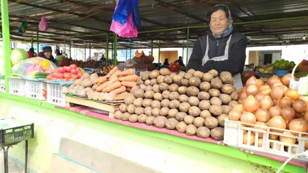 Cлухи о массовой закупке горожанами продуктов питания в Актау проверила Lada.kz