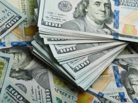 Продажа долларов приостановлена в большинстве обменников по Казахстану