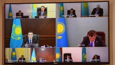 Мамин поручил проработать вопрос снятия импортных пошлин на социально значимые товары