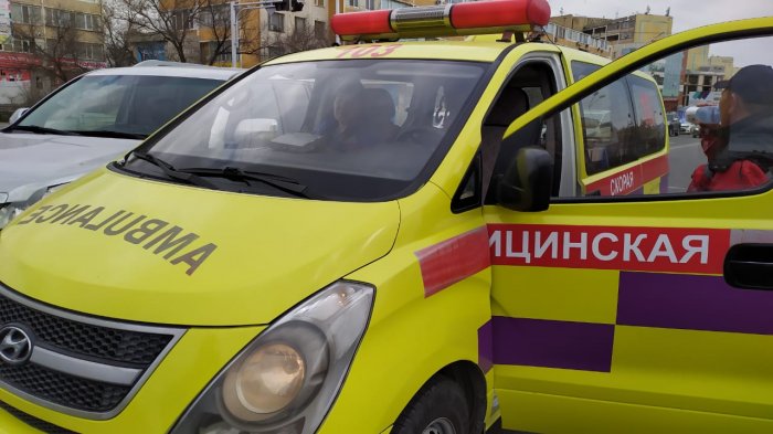 В Актау столкнулись карета «Скорой помощи» и автомобиль Toyota Prado