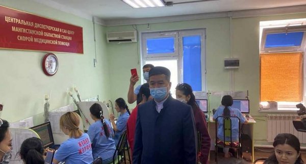 Медиков Актау поблагодарили и поздравили с Наурызом