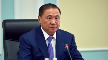 Председателя суда Нур-Султана Тлектеса Барпибаева проверят из-за частного самолета