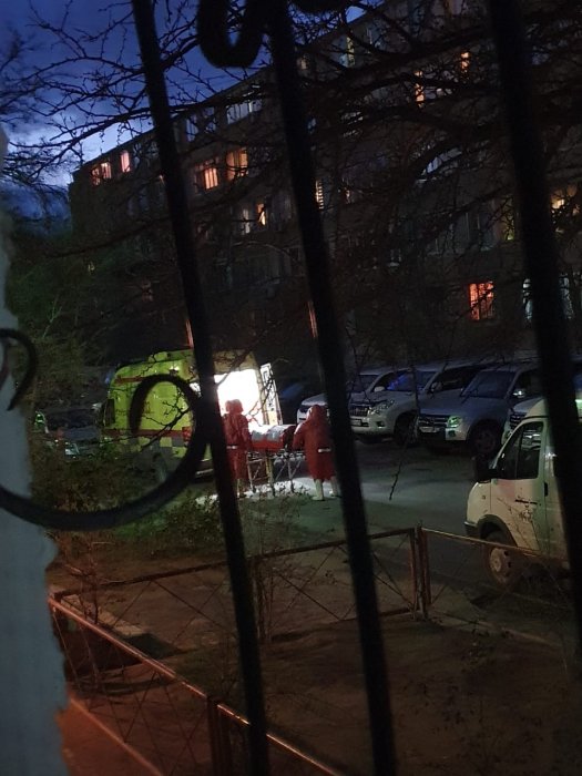 В 11 микрорайоне Актау с подозрением на коронавирус забрали жителя