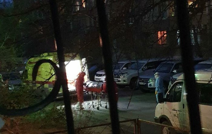 В 11 микрорайоне Актау с подозрением на коронавирус забрали жителя