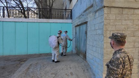 Акимат Актау: Дезинфекционные работы начали проводить внутри микрорайонов