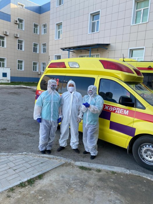 Облздрав: На какие вызовы медики Мангистау выезжают в защитных костюмах