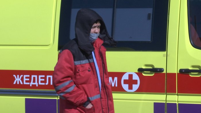 Работники Скорой помощи Актау пожаловались на отсутствие выплат за работу во время пандемии