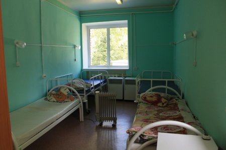 В Казахстане жители села устроили погром в пустующей амбулатории