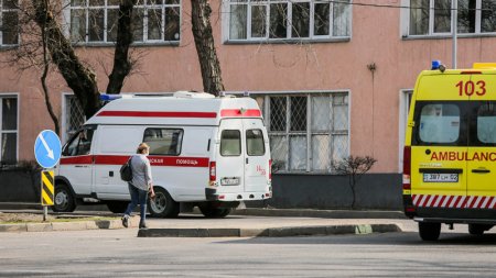 Еще 127 медиков заразились COVID-19 в Алматы