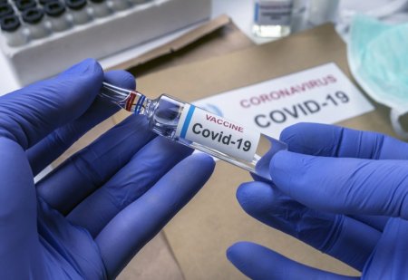 Китайские ученые рассказали о лекарстве, которое остановит пандемию коронавируса
