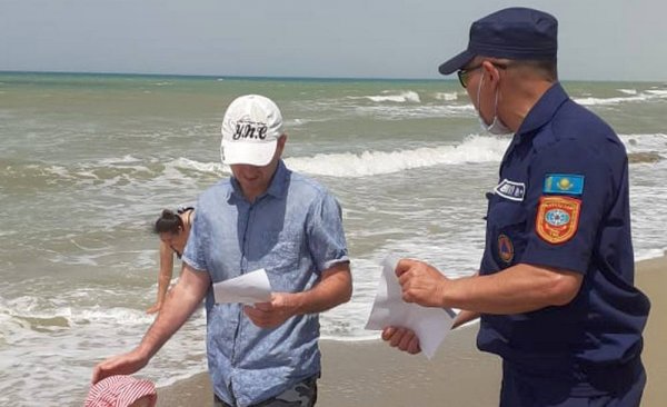 Спасатели провели рейд на пляжах и базах отдыха Актау