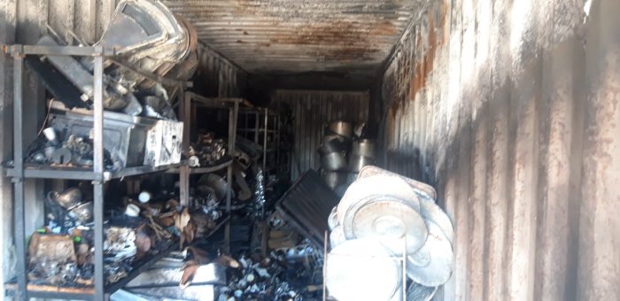 В Актау сгорел контейнер