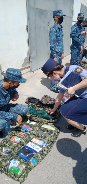 В Мангистау проверили знания ПДД у полицейских В Мангистау проверили знания ПДД у полицейских
