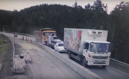Страшное ДТП под Челябинском: грузовик без тормозов смял 5 машин