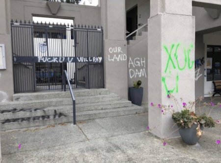 Армяне и азербайджанцы устроили погромы и драки по всему миру