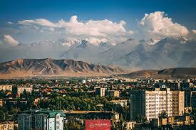 Кыргызстан открыл границы для граждан Казахстана