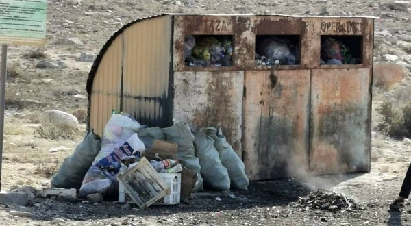 Волонтёры собрали пять тонн мусора на 43-м километре в Мангистау