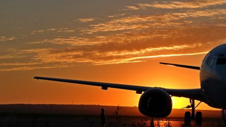 С 17 августа Казахстан поэтапно возобновляет международные перелёты
