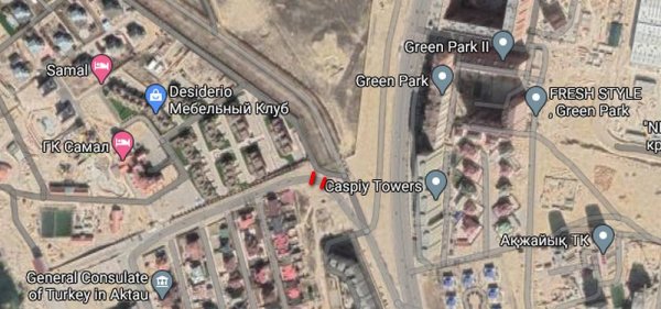 В 15 микрорайоне Актау перекрыли дорогу