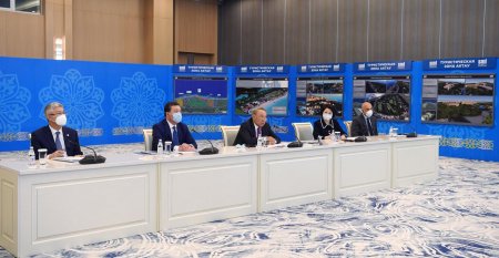 Нурсултан Назарбаев принял участие в презентации международного туристического хаба в Актау