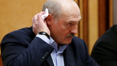 Евросоюз назвал дату, когда перестанет считать Лукашенко президентом